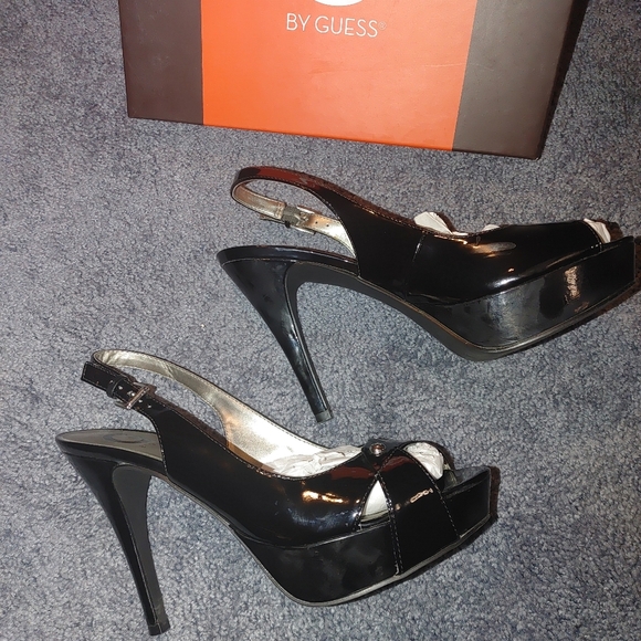 Guess Black Patent Leather Slingback Heels, Size 9 - Picture 4 of 9